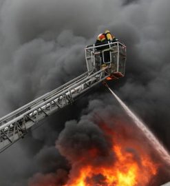 Bei der Feuerwehr arbeiten – trotz Brustimplantaten?